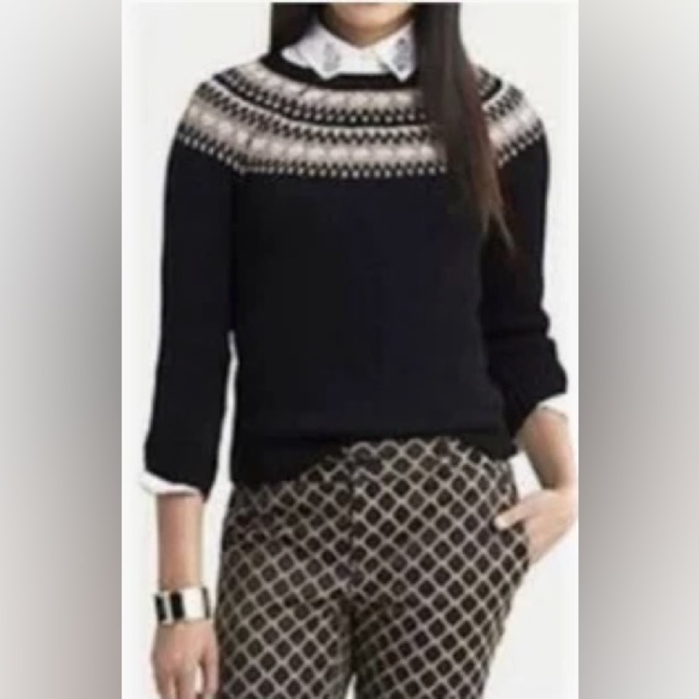 Banana Republic Women’s Black and Gold Festive Sweater